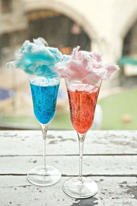 Get this festive recipe for Cotton Candy Cocktails on marlameridith.com Cotton Candy Vodka Drinks, Vodka Drinks Recipes, Cotton Candy Vodka, Cotton Candy Drinks, Circus Ideas, Cotton Candy Cocktail, Vodka Recipes Drinks, Cotton Candy Champagne, Best Summer Cocktails