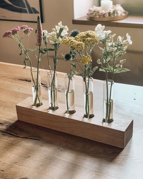 Test Tube Crafts, Diy Fleur, Pretty Bouquet, Church House, Diy Decoracion, Cement Crafts, Deco Floral, Diy Creative Crafts, Vase Centerpieces