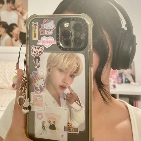 Clear Phone Case Design, Kpop Phone Cases, Iphone Case Stickers, Collage Phone Case, Pretty Iphone Cases, Phone Inspiration, Pretty Phone Cases, Aesthetic Phone Case, Cell Phone Case