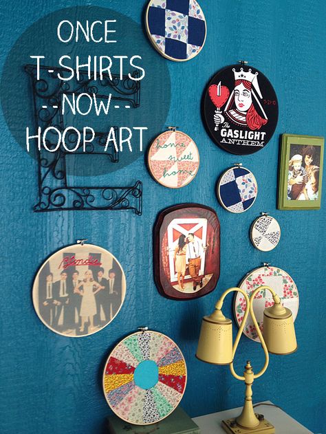 Framing T Shirts Wall Art, Framed T Shirt Wall Art, Cute Diy Wall Art, Upcycle Art Projects, Repurposed Canvas Art Ideas, Unique Wall Art Diy, Reuse Diy Ideas, T Shirt Wall Art, Tshirt Wall Art