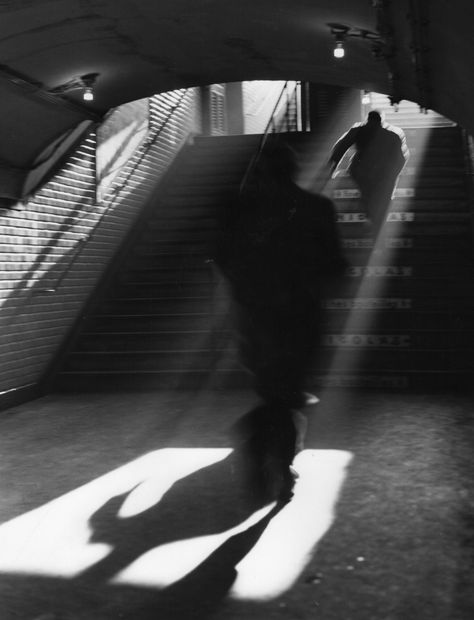 Sabine Weiss, Vogue Photographers, City Streets Photography, Metro Paris, Narrative Photography, Paris Metro, Photography Exhibition, Moving To Paris, French Photographers