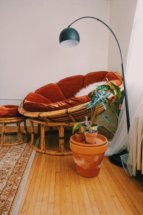 Boho Interiors, Papasan Chair, Bohemian Bedroom, Aesthetic Rooms, Living Room Inspo, A Living Room, Room Ideas Bedroom, Furniture Inspiration, Modern Bohemian