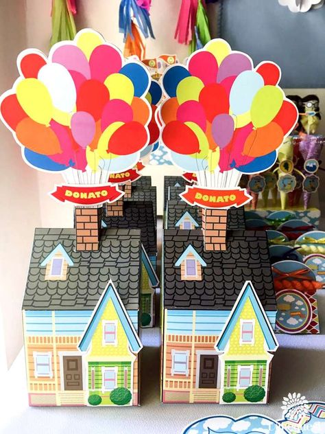 Disney Up | CatchMyParty.com Movie Decor Ideas, Up Table Decorations, Movie Birthday Party Ideas, Popsicle Stick Crafts For Adults, Pixar Party, Paper House Template, Up Pixar, Up The Movie, Up Movie