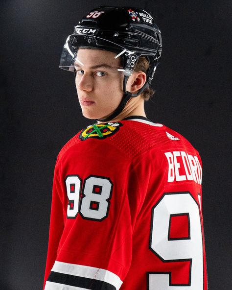 Connor Bernard, Chicago Blackhawks Wallpapers, Chicago Blackhawks Wallpaper, Chicago Blackhawks Players, Carey Price, Connor Bedard, Hockey Boards, Hockey Pucks, Blue Eyed Men