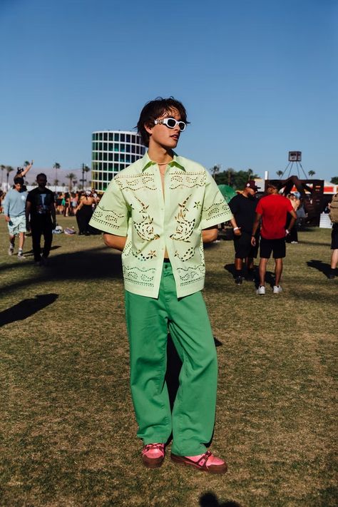 Coachella Men Outfit, Coachella Outfit Men, Men Festival Outfit, Coachella Fits, Cochella Outfits, Rave Outfits Men, Coachella Looks, Festival Outfits Men, Look Festival