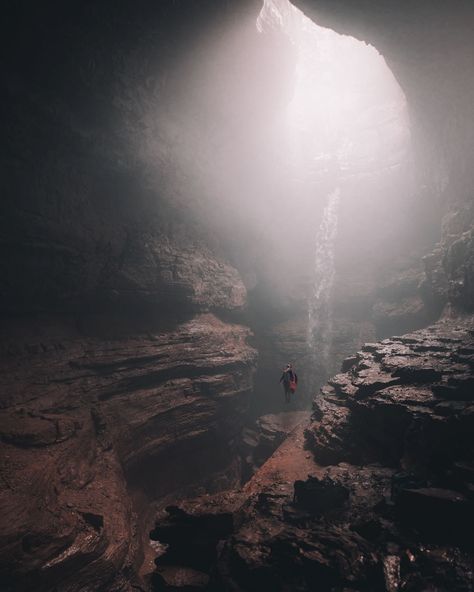 Cave Aesthetic, Dragon Cave, Cave Photos, Dark Cave, Back To Nature, Book Inspiration, Beautiful Photography, Orange County, Amazing Photography