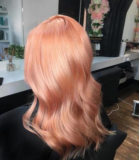 The Peachy Blonde Is The Perfect Light Hair Color For Fall Peach Hair Dye, Peach Blonde, Beige Hair Color, Blond Rose, Peach Hair Colors, Light Strawberry Blonde, Coral Hair, Beige Hair, Strawberry Blonde Hair Color