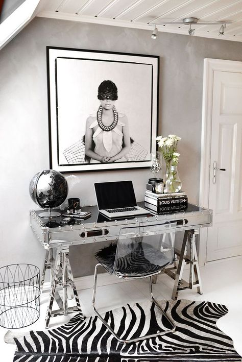 One piece of metallic furniture can transform the entire atmosphere of a room. Shiny silver and chrome look fantastic with translucent furnishings, modern art, and black and white photography. Glam Office, Office Chic, Painting Contemporary, Chic Office, Decoration Inspiration, Home Office Space, A Desk, A Mirror, Office Inspiration