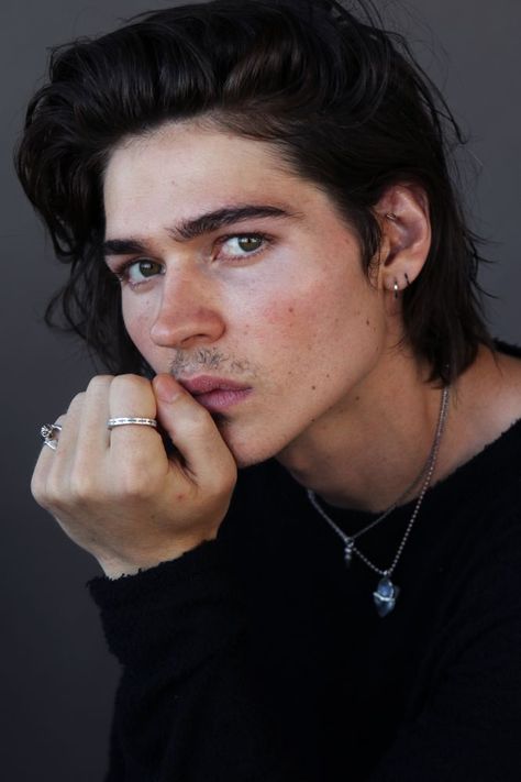 Jewish Actors, Jewish Hair, Will Peltz, Bedford New York, Surfer Hair, 170 Lbs, Face Study, English German, Eyes Brown