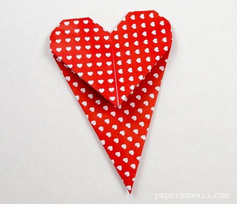 Origami Heart Bookmark Instructions,  #BOOKMARK #heart #instructions #origami #Origamibookmark Check more at https://www.origami.carozzioliva.com/origami-heart-bookmark-instructions/ Origami Notes, Hart Origami, Origami Bookmark Corner, Bookmark Art, Origami Hearts, Origami Bookmarks, Origami Star Box, Dollar Origami, Origami Ball