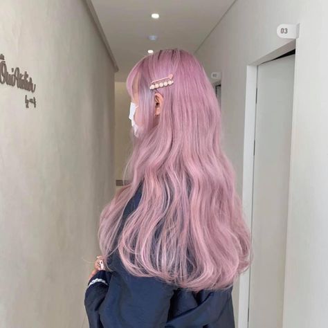 Light Purple Hair, Hair Color Rose Gold, Kpop Hair, Beautiful Hair Color, Pretty Hair Color, Hair Color And Cut, Dye My Hair, Hair Dye Colors, Hair Inspiration Color