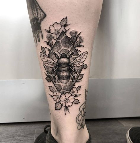 Did this fun little bee filler piece on Tasha too- thanks again! Jaymsbutler@hotmail.com #blackworkerssubmission #blackwork #btattooing #blackworkers #blacktattoo #blacktattooart #iblackwork #theblackmasters #tttism #taot #blkttt #tattoo #leedstattoo... Bee Filler Tattoo, Geometric Bee Tattoo Honeycomb, Bee And Honey Comb Tattoos For Women, Shin Piece Tattoo, Bee Shin Tattoo, Bee Tattoo On Leg, Gothic Bee Tattoo, Large Bee Tattoo, Bee Geometric Tattoo