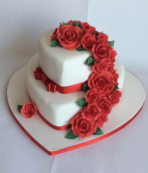 Homecoming Cake Designs, 2 Tier Heart Cake, Wedding Cake Two Tier, Tier Wedding Cakes, Red Rose Wedding Cake, Heart Shaped Wedding Cakes, Coral Wedding Cakes, 2 Tier Wedding Cakes, Purple Wedding Cake