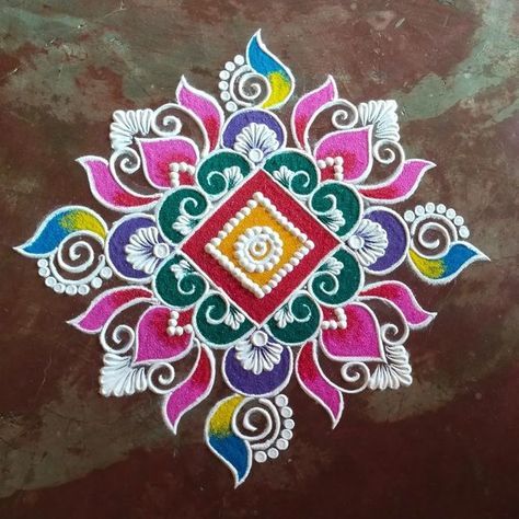 Rangoli With 3 Colours, Easy Rangoli Designs Lotus, Rangoli Designs For Pooja, New Latest Rangoli Designs, Dot Rangoli With Colour, Muggulu Design Simple With Colors, Galicha Rangoli Designs, Mandala Rangoli Designs, Rangoli Designs Videos