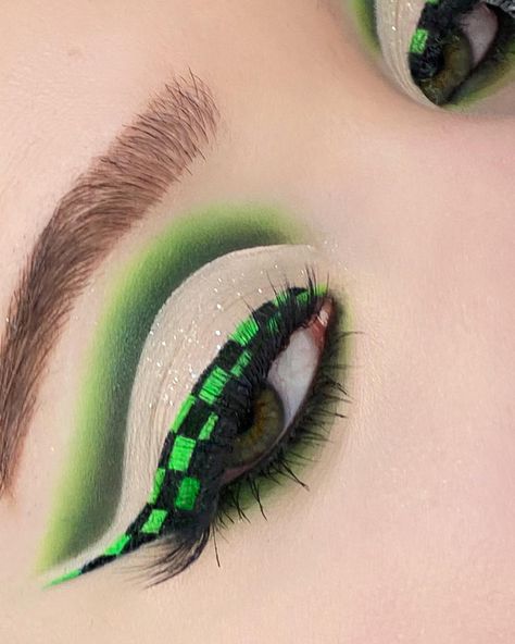 Checkered Makeup Look, Checkered Eyeliner, Flower Graphic Liner, Wrestling Makeup, Green Cut Crease Eyeshadow, Green Graphic Liner, Green Cut Crease, Checkered Makeup, Boy Makeup