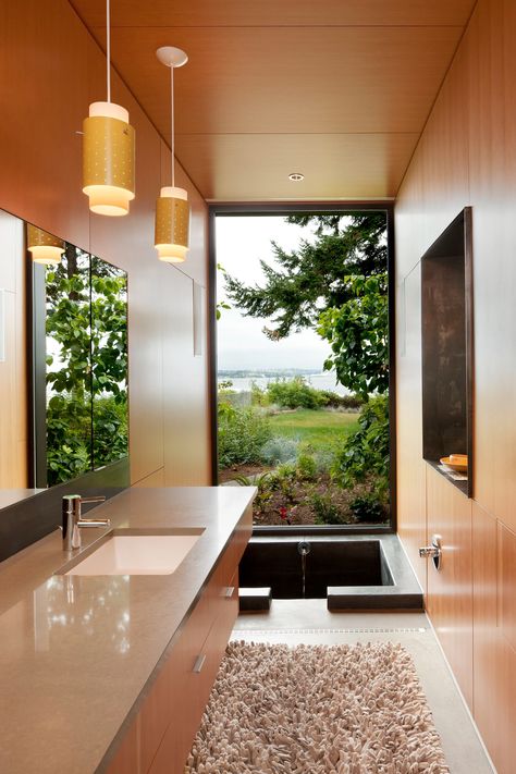 Townhouse in Chelsea - Contemporary - Bathroom - London - by Viewport Studio | Houzz AU Jacuzzi Bathroom Luxury, Sunken Bathroom, Small Bathroom Layouts, Soaker Tub Shower Combo, Japanese Soaker Tub, Bathroom London, Bathtub Designs, Jacuzzi Bathroom, Bath Shower Combination