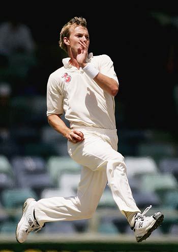 Brett Lee = cricket Sparrow Wallpaper, West Indies Cricket Team, Sport Cricket, Steve Waugh, Lee Wallpaper, Brett Lee, Women Cricket, Fast Bowling, Ricky Ponting