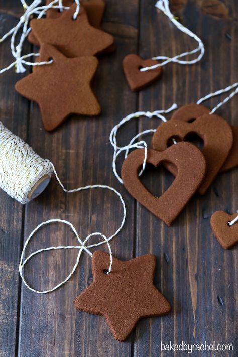 Easy Cinnamon Applesauce Ornaments | Baked by Rachel Cinnamon Ornament Recipe, Applesauce Ornaments, Cinnamon Applesauce Ornaments, Desserts Thanksgiving, Cinnamon Applesauce, Cinnamon Ornaments, Easy Holidays Crafts, Food Ornaments, Gingerbread Ornaments