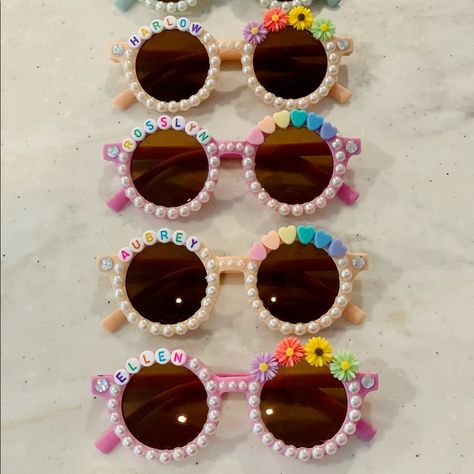 Personalized Kid Sunglasses For Your Stylish Little! Made For Boys And Girls! Best Fits Kids 7y And Younger. Older Kid Options Coming Soon! Personalized To Fit Your Kids Style! Message Me For Details! Buy 3 And Save! Diy Kids Sunglasses, Homemade Accessories, Diy Sunglasses, Beaded Sunglasses, Diy Hair Accessories Ribbon, Personalized Sunglasses, Kids Homemade, Snow Flakes Diy, Girl Accessories