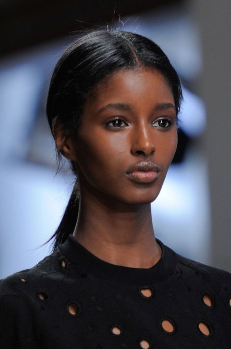 Cheekbones Makeup, Black Hair Green Eyes, Rhinoplasty Nose Jobs, Dark Skin Models, Mixed People, Damir Doma, High Cheekbones, Elegant Beauty, Dark Skin Beauty