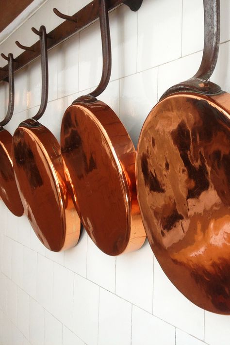 Copper Pans Hanging, Copper Pots And Pans, Amazing Kitchens, Copper Collection, Cooking Dishes, Acidic Foods, Aluminum Cans, Copper Cookware, Copper Pans