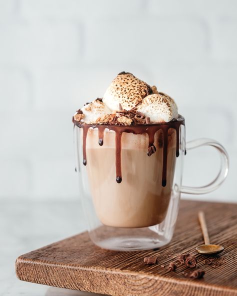 Smores Latte, Winter Coffee Recipes, Passion Fruit Sorbet, Fall Coffee Recipes, Fall Coffee Drinks, Hot Coffee Drinks, Flavored Coffee Creamer, Homemade Coffee Creamer, Vegan Overnight Oats