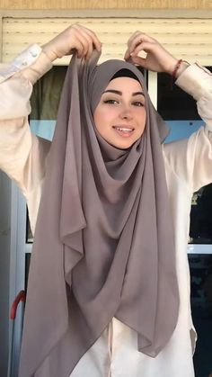 Type Of Hijab Style, New Hijab Style Fashion, Hajab Girl Style, Hijab New Style, Hejab Girl's Outfit, How To Hijab Style, How To Put Hijab, Khimar Hijab Style, Style For Hijab Outfit