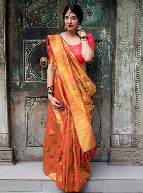 10 Ways To Wear A Saree Palla – Fashion in India – Threads Gujarati Saree, Tomato Color, Photo Styles, Saree Wearing Styles, Saree Wearing, Saree Draping Styles, Kanjivaram Silk Saree, Traditional Saree, Art Silk Sarees