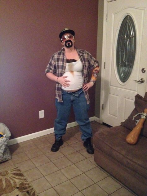 Maternity Halloween costume: beer bellied slob. Complete with a Bud kinger in the pocket! Bbq Dad Costume, Bbq Dad Outfit Spirit Week, Dad Halloween Costumes, Beer Wench Costume, Maternity Halloween Costume, Spirit Weeks, Dad Costume, Maternity Halloween, Beer Costume