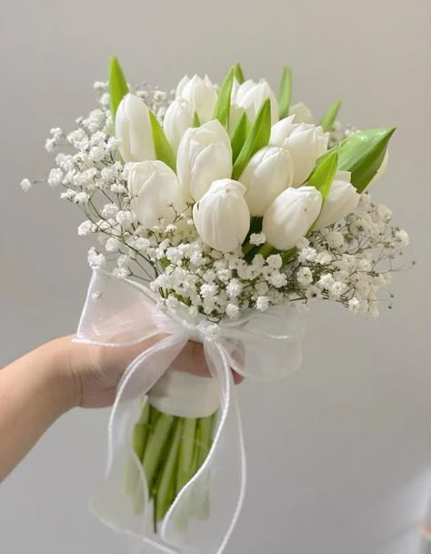 Tulip Bouquet Wedding, Tulip Bridal Bouquet, Tulip Bouquets, White Tulip Bouquet, Prom Flowers Bouquet, Wedding Flowers Tulips, A Love Language, Elegant Wedding Bouquets, Simple Wedding Bouquets