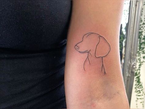 Daschund Tattoo, Cool Animal Tattoos, Dachshund Tattoo, Small Girly Tattoos, Animal Tattoo Ideas, Petite Tattoos, Tattoo Now, Cute Tiny Tattoos, Makeup Tattoos