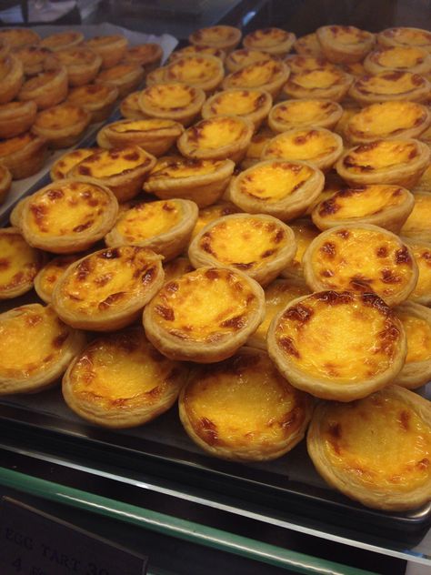 Egg tart Bake Sale Packaging, Egg Tart, Healthy Lifestyle Food, Portuguese Recipes, Food Obsession, Cafe Food, Pretty Food, Food Cravings, Cute Food