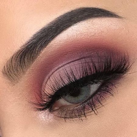 Mauve Eyeshadow Looks, Nye Eye Makeup, Plum Makeup, Mauve Eyeshadow, Purple Eyeshadow Looks, Plum Eyeshadow, Mauve Makeup, Purple Makeup Looks, Makeup Pictorial