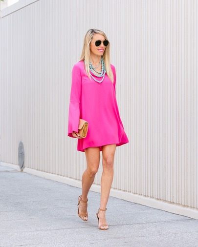 Fuchsia Dress Outfit, Flute Sleeve, Hot Pink Fashion, First Date Outfits, Date Night Dress, Fuchsia Dress, Street Fashion Photography, Summer Dress Outfits, Date Night Dresses