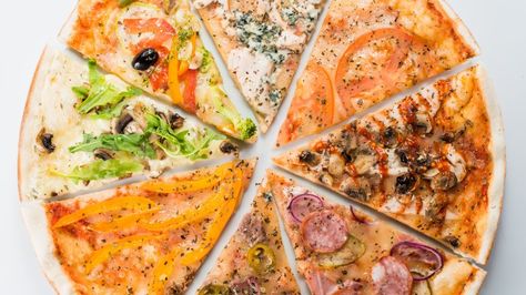 Some foods were made to be pizza toppings. Others should never even be served at the same table. Here are the best and worst of all pizza toppings. Weird Pizza Toppings, Weird Pizza, Barbecue Pizza, I Want Pizza, Spinach Alfredo, Bacon Pizza, California Pizza, Canadian Bacon, Chicken Pizza