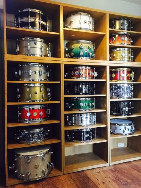 Music Store Design, Instrument Storage, Drums Wallpaper, Drum Cases, Recording Studio Setup, Musical Keyboards, Band Room, Drum Room, Music Recording Studio