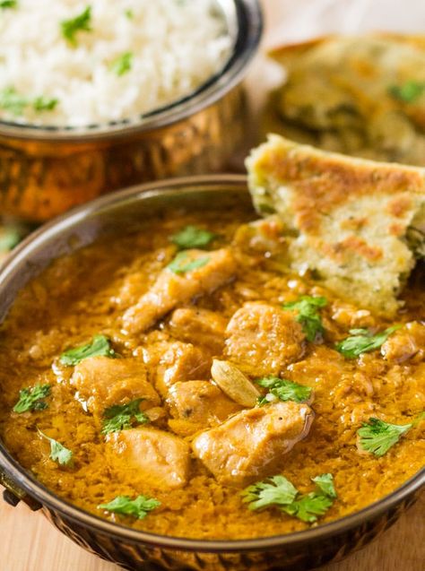 Indian Chicken Korma Recipe Essen, Chicken Korma Recipe Indian Foods, Korma Curry Recipes, Korma Curry, Chicken Korma Recipe, Kari Ayam, Curry Recipes Easy, Korma Recipe, Indian Chicken Recipes