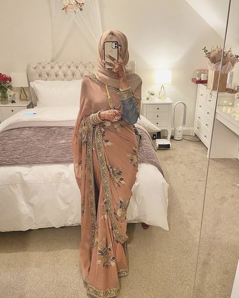 Eid Outfits Men, Sari Design, Aesthetic Content, Messy Room, My Favourite, Saree, Design