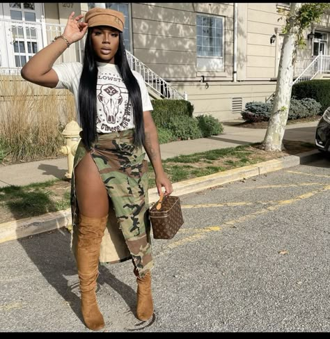 Camoflauge Skirt Outfits, Camoflauge Outfits Black Women, Camo Skirt Outfit Black Women, Camouflage Skirt Outfit, Army Green Skirt Outfit, Army Fatigue Outfits For Women, Camo Skirt Outfit, Camoflauge Outfits, Jhene Aiko Concert