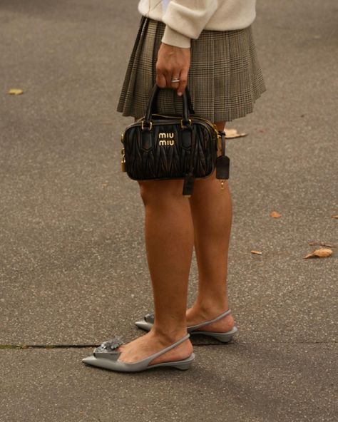 Fashion week, paris, parisfashionweek, streetstyle, miumiu, trend 2024, bag 2024, paris fsshion week, influencer, miumiu bag, fashion bag Miu Miu Arcadie Bag Outfit, Housewife Outfit, Miumiu Bags, Miu Miu Bag, Trend 2024, Brown Bags, Spring 2024, Bag Fashion, Makeup Skin Care