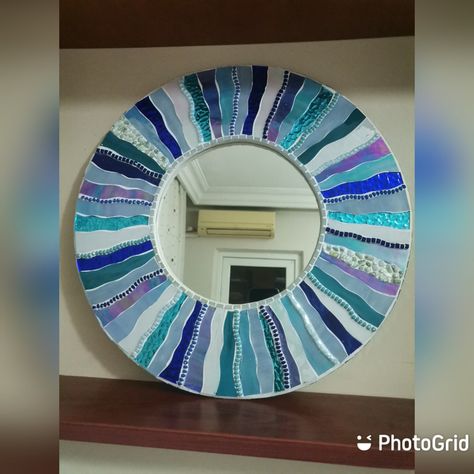 Design tile mirror, natural stone, gift in it, 18 inches, round mirror by mosaicandglassdesign on Etsy Tile Mirror Frame, Tile Mirror, Rainbow Mosaic, Mosaic Art Diy, Turkish Mosaic Lamp, Mosaic Mirror, Back Painting, Mirror Mosaic, Custom Mirrors