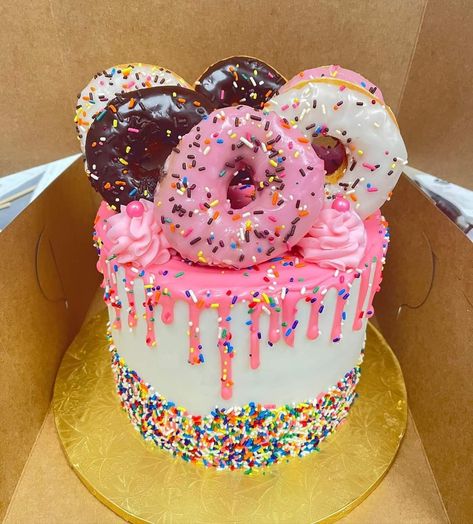 Donut Bday Party Ideas, Donut Hole Cake Birthday, Two Sweet Cake Ideas, Donut Birthday Party Cake, Donut Theme Cake, Donut Cake Birthday, 10th Birthday Cake, Donut Birthday Cake, Sweet Birthday Cake