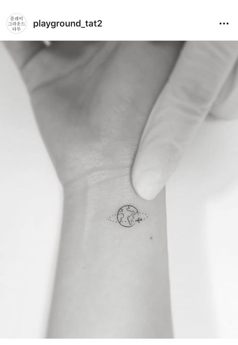 Travel Inspired Tattoos Simple, Minimalist Globe Tattoo, Plane World Tattoo, Heart Globe Tattoo, Travel Finger Tattoo, Tiny Globe Tattoo, Bon Voyage Tattoo, Travel World Tattoo, Bermuda Tattoo Ideas