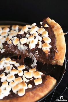 Desserts Nutella, Fruit Pizza Sugar Cookie Recipe, Pizza Dessert, Sweet Pizza, Chocolate Pizza, Fruit Pizza Sugar Cookie, Fruit Pizza Recipe, Nutella Desserts, Nutella Recipes