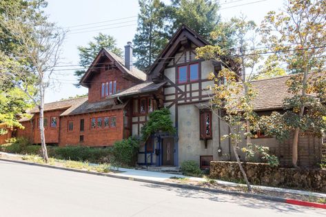 Castle-like Bernard Mayback home near Berkeley Rose Garden listed for $4.45 million Bernard Maybeck, Berkeley Hills, Alfred Tennyson, Palace Of Fine Arts, Craftsmen Homes, Bay View, Historic Home, Historical Architecture, Craftsman Style