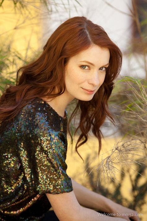 Felicia Day Felicia Day, Girl Crushes, Girl Crush, Auburn, Redheads, Pretty Woman, Wedding Designs, Red Hair, Pretty People