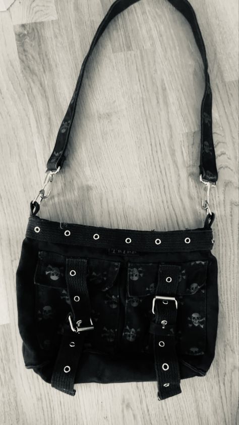 Emo Bag, Goth Bags, Goth Bag, Goth Purse, Goth Outfit Ideas, Edgy Bags, Happy Mom Day, Y2k Accessories, Little Outfits