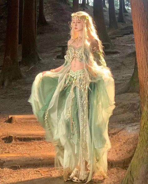 Nature Fairy Dress, Iridescent Fairy Costume, Nature Goddess Dress, Forest Outfit Drawing, Pastel Fairy Outfit, Fairy Rennaisance Outfits, Light Elf Aesthetic, Nature Inspired Dress Illustration, Nature Fairy Outfit