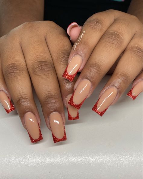 Glitter French Tips Christmas, Red Nail Coffin Design, Sparkling Red French Tip Nails, Trendy Nails Short Square Red, Red French Tip With Gold Line, Red Xmas Nails Square, Red French Nails With Glitter, Sparkly Red Tip Nails, Red Glitter French Tip Nails Square