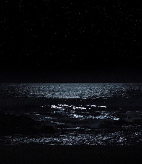 The Meditative Beauty Of Nighttime In Dreamy Photographs By Neil Kryszak Beach At Night, Night Swimming, Dark City, Beautiful Dark Art, Winter Wonder, The Night Sky, Night Aesthetic, Black Aesthetic, Percy Jackson